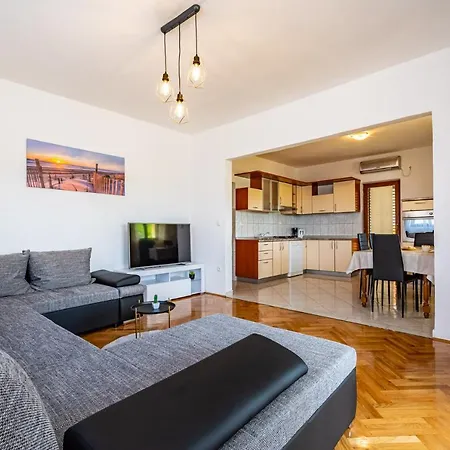 Apartment Marija *